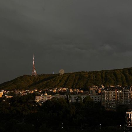 Panorama Khiliani Apartment Tbilisi Bagian luar foto