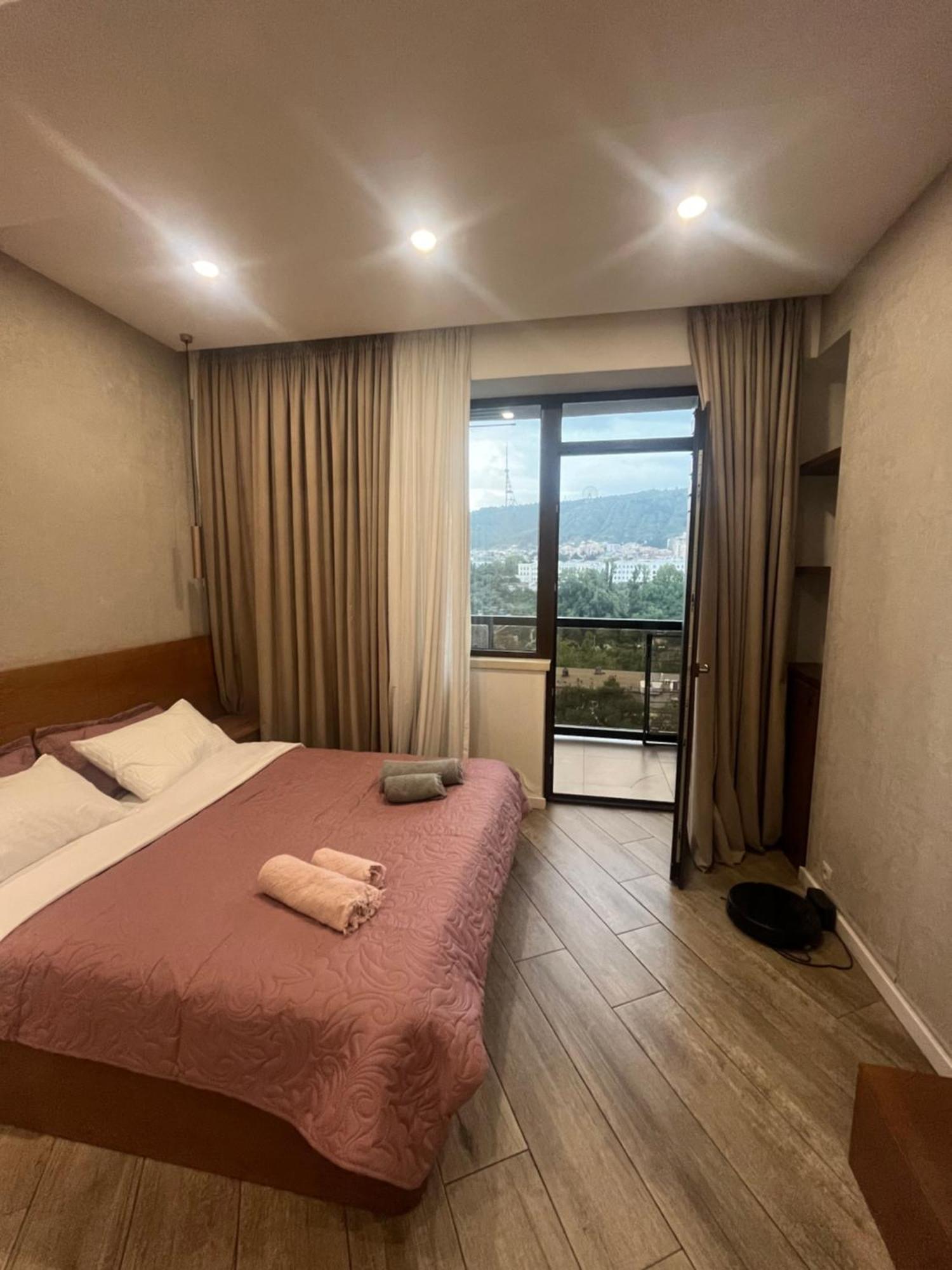 Panorama Khiliani Apartment Tbilisi Bagian luar foto