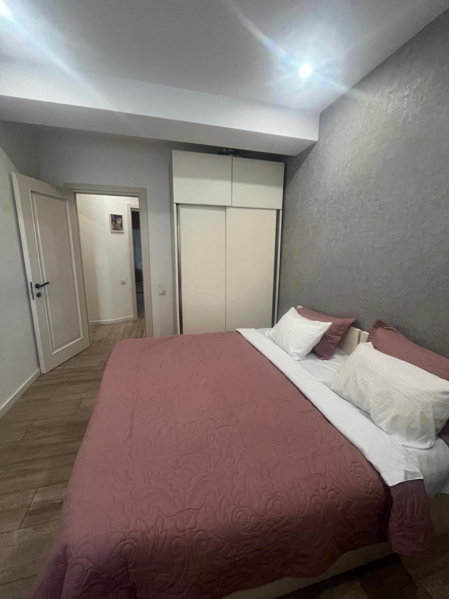 Panorama Khiliani Apartment Tbilisi Bagian luar foto