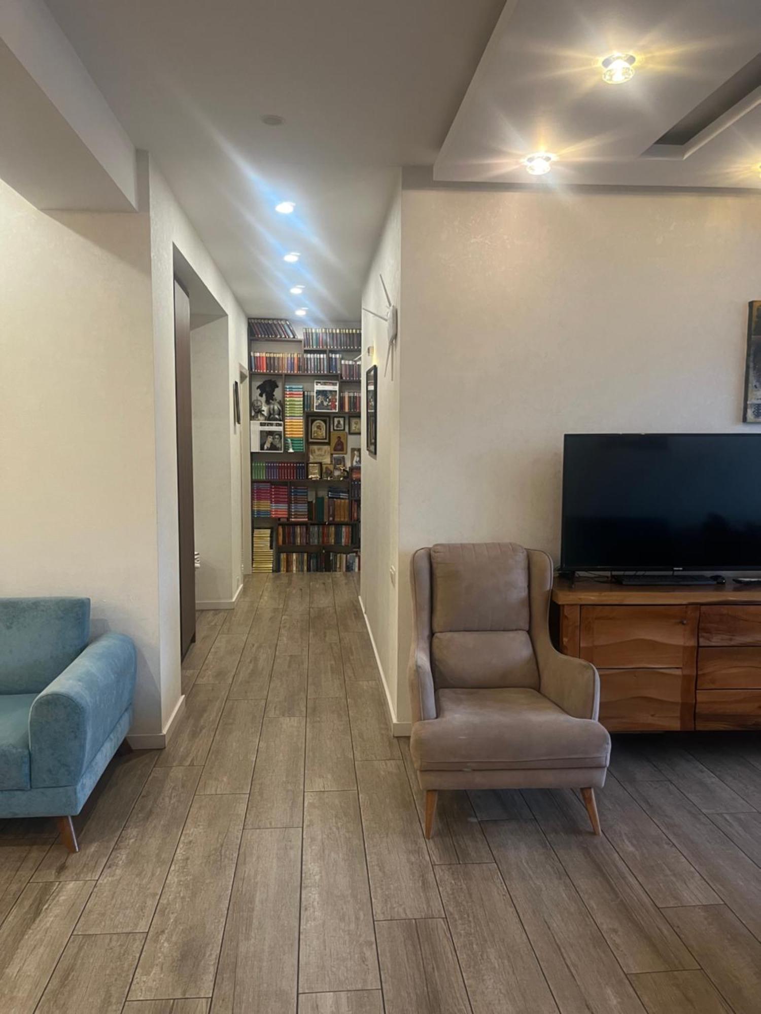 Panorama Khiliani Apartment Tbilisi Bagian luar foto