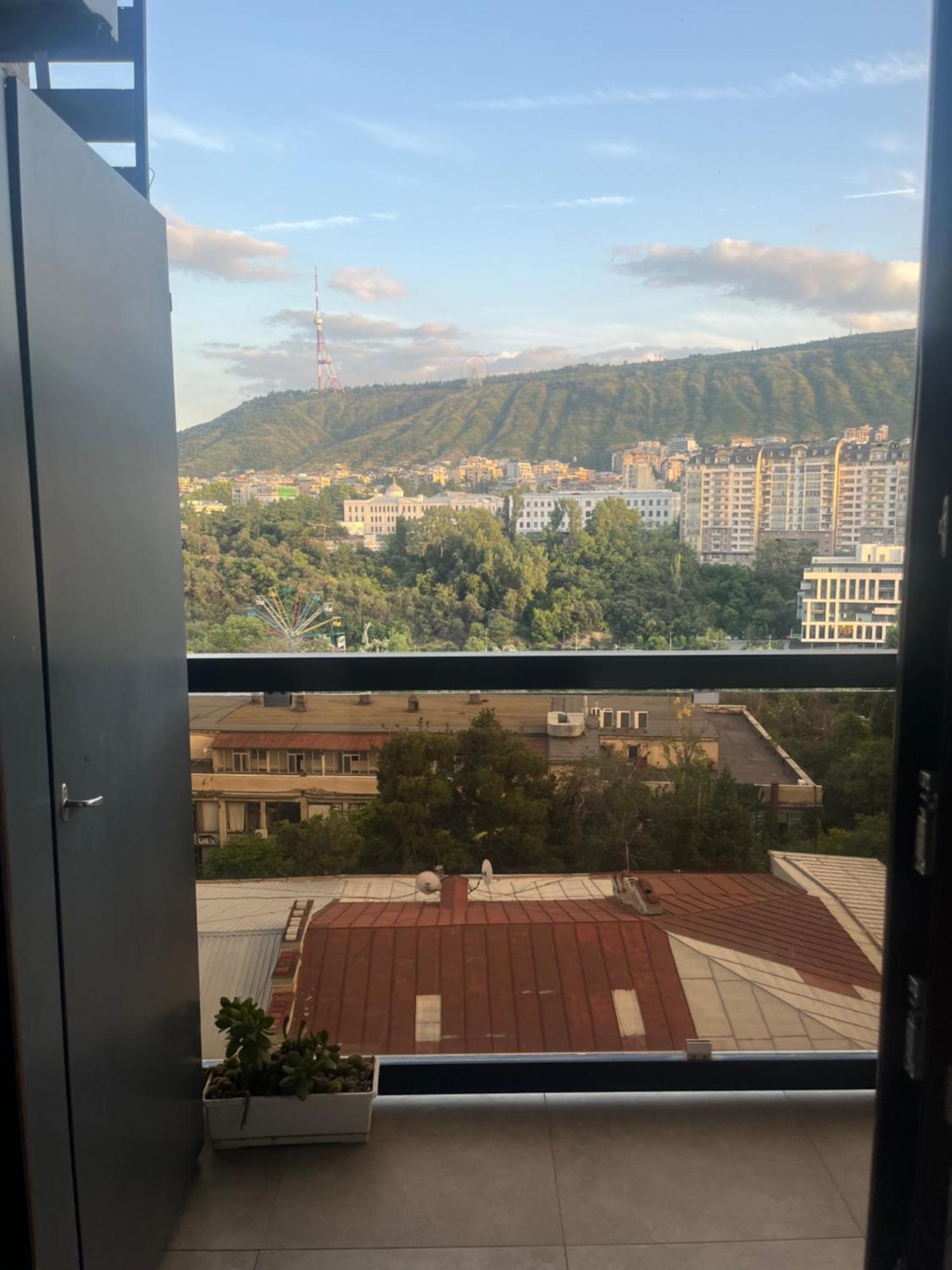 Panorama Khiliani Apartment Tbilisi Bagian luar foto